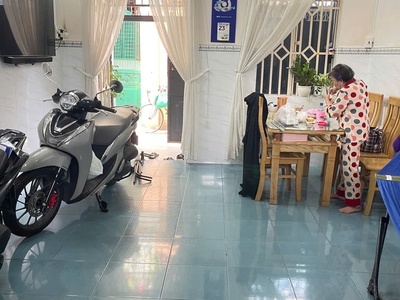 Cho thuê nhà nguyên căn đường tống văn hên, phường 15, quận tân bình, tp hcm, giá là 9.5 triệu 1