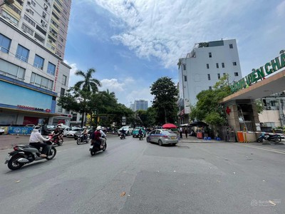 Cho thuê mặt bằng thương mại 1800m2 2 tầng mặt tiền 55m, trung tâm thương mại hà thành plaza thái 2