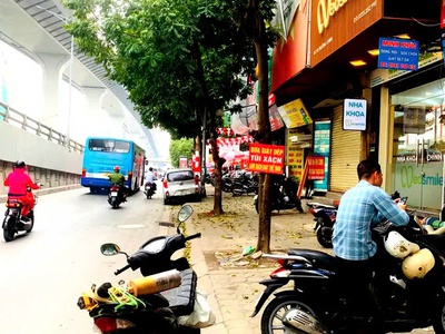 Nhà mặt phố trường chinh 21m2, 5 tầng, mặt tiền 2.1m, 8.2 tỷ, đống đa. 4