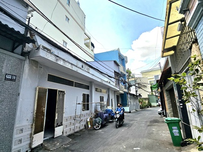 Cho thuê nhà mới sơn sửa giá rẻ hẻm xe tải thông đường quang trung và lê văn thọ 1