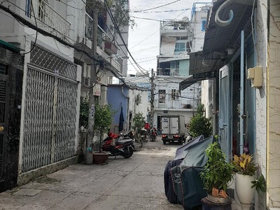 Bán nhà hxh phạm văn chí, phường 8, quận 6. dt 44m2 x 3 tầng  4 x 11 . giá 6.75 tỷ tl. 4