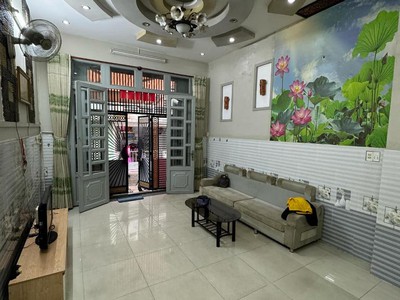 Bán nhà hxh phạm văn chí, phường 8, quận 6. dt 44m2 x 3 tầng  4 x 11 . giá 6.75 tỷ tl. 1