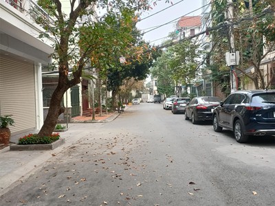 Cực hiếm  nhà bồ đề 3 mặt thoáng 270m2 - 4 t - mt 15m - 13 phòng ngủ - ô tô tránh 1