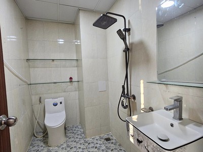 Bán căn hộ tầng cao, nhà đẹp, nội thất long lanh, xách vali vào ở luôn tại tòa ct8 khu đô thị đại 4