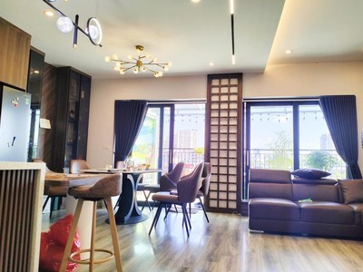 Cực hiếm  nhà bồ đề 3 mặt thoáng 270m2 - 4 t - mt 15m - 13 phòng ngủ - ô tô tránh 2