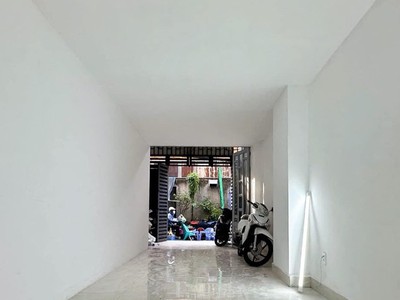 Chính chủ cho thuê nhà cách chợ bến thành 100m 7 phòng ngủ giá 45tr 0