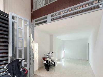 Chính chủ cho thuê nhà cách chợ bến thành 100m 7 phòng ngủ giá 45tr 2