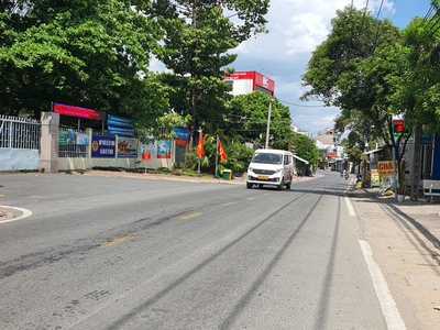 Đất linh xuân. đường số 5. ngang 8m. siêu hiếm. sổ vuông đẹp. giá chỉ 7.9 tỷ. bớt lộc 4