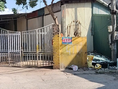 Chính chủ cho thuê 2 kho liền kề gần cầu nhật tân 0