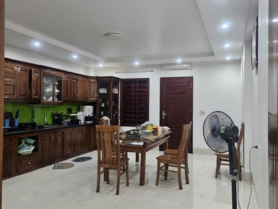 Bán nhà 3.5 tầng mặt phố khu Đông Nam Cường, TP Hải Dương 98m2, mt 5m, nhà đẹp, giá tốt 3
