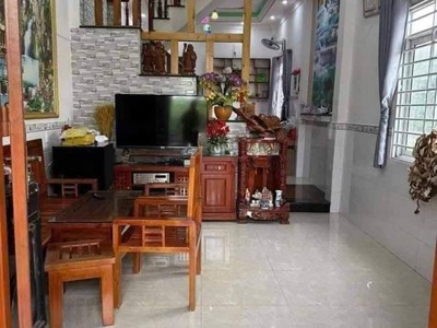 Nhà gần ngã tư hàng xanh, p.15 ,hxh,2 tầng,81m2,4.1x18,nở hậu 0