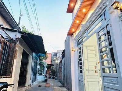 Nhà gần ngã tư hàng xanh, p.15 ,hxh,2 tầng,81m2,4.1x18,nở hậu 2