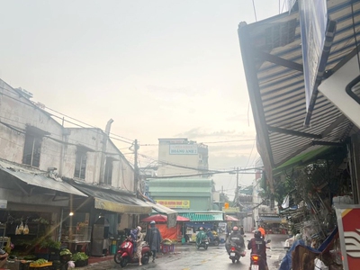 Bán nhà mặt tiền kinh doanh 2 tầng 81m vị trí vàng ngay chợ kiến thiết ngô quyền hiệp phú thủ đức 1