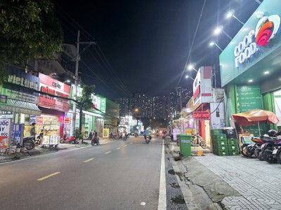 Siêu phẩm 4 tầng 2 căn mặt tiền kinh doanh, diện tích khủng 331m  - giá chỉ 15 tỷ 2