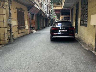 Bán nhà trần quốc hoàn 44m2, ô tô tránh nhau, hàng xóm giáo sư. giá 9,56 tỷ 0