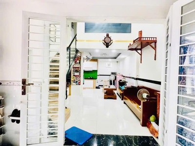 Xe hơi hẻm 8m - tch 08 quận 12 - 44m2 - 2 tầng đẹp ở luôn - giá chỉ 2.99 0