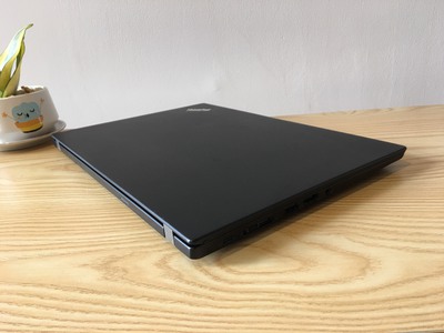 ThinkPad T495s AMD Ryzen 7 Pro 3700U, Ram 16G, SSD 256G, VGA AMD Radeon Vega 10 2G 1