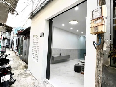 Nhà sổ hồng riêng nhà mới rất đẹp thiết kế hiện đại 1 căn nhà cực sang trọng 2