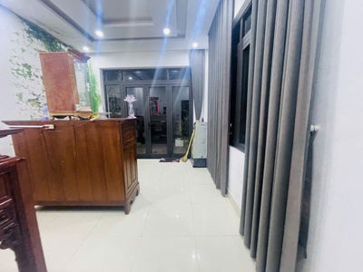 Bán nhà lô góc mặt đường Lê Hữu Trác vừa ở vừa kinh doanh mới cứng vào ở ngay. 1