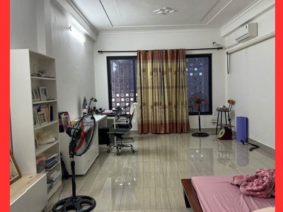 Bán nhà nguyễn văn cừ - ngõ thông ô tô - 80m2, 3 tầng - 4 ngủ - mt 4.5m - 5 phút  vào phố cổ 0