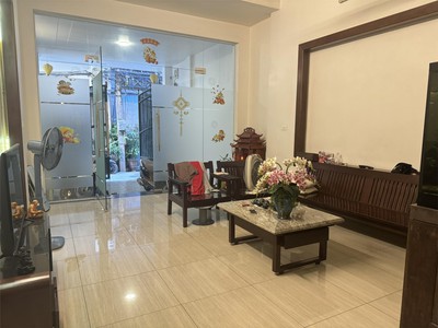 Bán nhà nguyễn văn cừ - ngõ thông ô tô - 80m2, 3 tầng - 4 ngủ - mt 4.5m - 5 phút  vào phố cổ 1