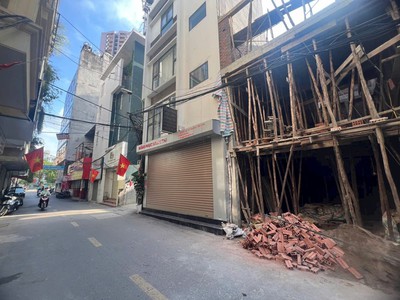 Bán nhà tân mai, hoàng mai, diện tích 32m2 x 7 tầng, ngõ to ô tô tránh. giá bán 1x tỷ 4