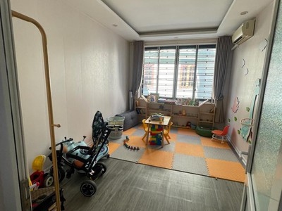 Thái hà - trung tâm đống đa- kd đỉnh - ô tô tránh - ngõ thông- vỉa hè - nhỉnh 9 tỷ 3