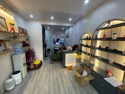 Thái hà - trung tâm đống đa- kd đỉnh - ô tô tránh - ngõ thông- vỉa hè - nhỉnh 9 tỷ 1