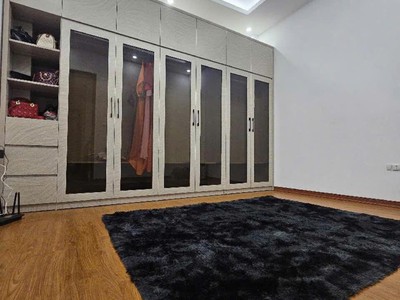 Nhà đẹp - gara oto - ngõ thông  các  ngả ô tô tránh - kinh doanh buôn bán   bát khối long biên 45 2