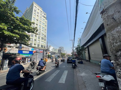 Siêu phẩm mặt tiền   chính chủ cần cho thuê nhà 2 mặt tiền đối diện bệnh viện  đường nơ trang long 4