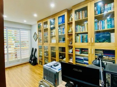 Bán nhà phân lô phố nguyễn chính,tân mai. ô tô đỗ cửa quay đầu. 45m2 giá 10.8 tỷ. 3