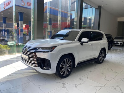 Bán Lexus LX600 Urban 7 chỗ, model và đăng ký 2024, lăn bánh 7000 Km. 1