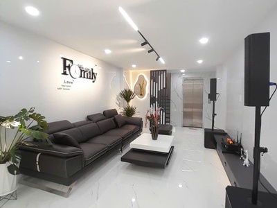 Bán gấp Nhà Nguyễn Hồng Đào P14 TB, 1 trệt 5 lầu, 50m2 giá chỉ 13.5 tỷ 0