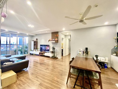 Chung cư n07 dịch vọng 130m 4pn gần công viên cg, slot ô tô, nhỉnh 9 tỷ 2