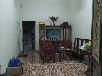 Cho thuê nhà 3 tầng số 37 phố Phương Liệt, Thanh Xuân để ở hoặc kinh doanh, văn phòng 1