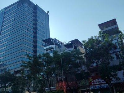 Nhà mặt phố nguyễn văn cừ kinh doanh 200m2, 10 tầng thang máy, hoàn công đầy đủ, 5 tỷ/năm 1