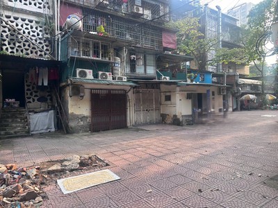Cho thuê nhà tập thể tầng 1 tô hiệu - cầu giấy dt   40 m2-1 tầng - giá 6,5 triệu - ở nhóm 4n, gđ, 3