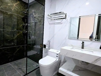 Chỉ nhỉnh 4tỷ -có ngay nhà 5 tầng- 35m- bát khối long biên 4