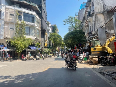 Bán nhà mặt phố Nguyễn Hy Quang, Đống Đa, 2 mặt tiền, kinh doanh đỉnh 60m x 5T chỉ 20 tỷ 0