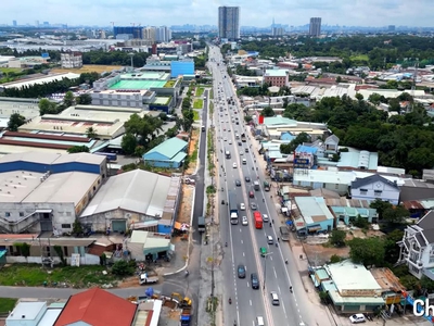 Bán lô đất cách ql13 50m, diện tích gần 120m2 mặt tiền đường nhựa lớn, giá rẻ bớt lộc 0