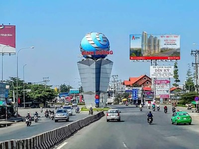 Bán lô đất cách ql13 50m, diện tích gần 120m2 mặt tiền đường nhựa lớn, giá rẻ bớt lộc 2