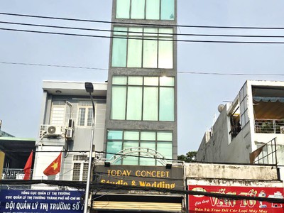 Bán tòa nhà vp 6 tầng   hầm, mặt tiền huỳnh tấn phát, tân thuận đông, q .7, doanh thu 150 tr   gía 0