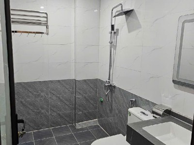 Bán gấp nhà ở vạn phúc, 54m2, 5 tầng, tầm 12 tỷ. thang máy - gara - 2 thoáng trước sau - ngõ thông 4