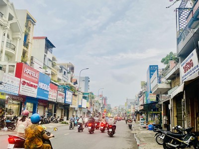 Bán nhà mặt tiền lạc long quân, ngay cây xăng  150tr/m2  chợ tân bình 4