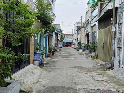 Nhà mơi xây ht42, p hiệp thành, quận 12, dt4 17m, gía 4.68 tỷ, hẻm thông xe tải 1