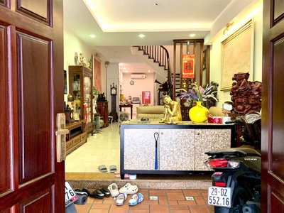 Phân lô vip nhất phố lạc trung. ô tô chạy vòng quanh 68m2 mặt tiền 4.5m giá 20.8 tỷ. 2