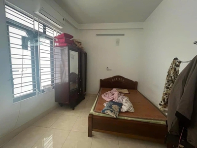 Bán nhà ngõ phố Cô Đông, ph Bình Hàn, TP HD, 40.2m2, 3 tầng, 3 ngủ, 2 vs, giá chỉ 1.89 tỷ 2