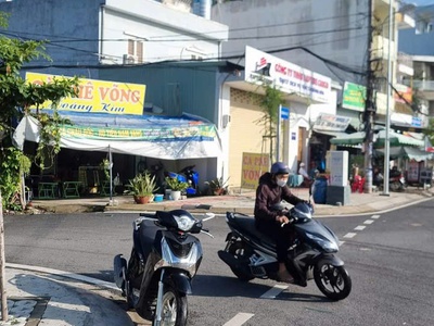 Một tổ ấm ngang 5m mặt phố quyền uy  gu thẩm mỹ đỉnh thiết kế tân cổ điển cực sang trọng 1