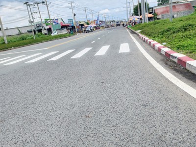 Bán gấp lô đất ngay mặt tiền đường 32m ,cách sân bay 5 phút - Sổ sẵn 2