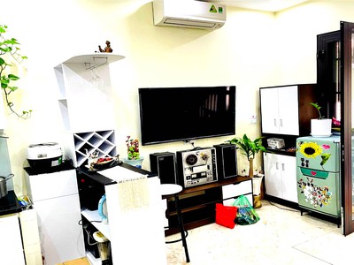 Bán Nhanh Nhà Ngọc Thuỵ  Long Biên  Ngõ ô tô giá rẻ  31m2 5 Tầng 5.1 Tỷ 4